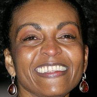 Adjoa Andoh Desnuda
