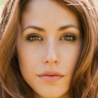 Amanda Crew Desnuda