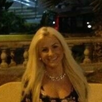 Amira Reichert Desnuda