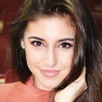 Andrea Helfrich Desnuda