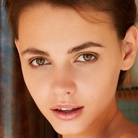 Angel Set Free Desnuda