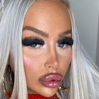 Dolly Bitch Desnuda