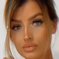 Ella_bellabaker Desnuda