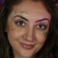 Emidivergent Desnuda