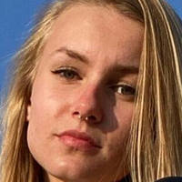 Emmys Feet And Socks Desnuda