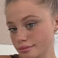 EmyGet Desnuda