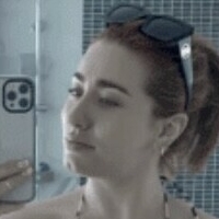Liv Humby Desnuda