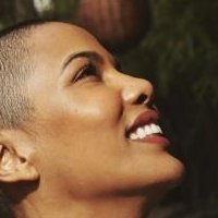 Naamah Saint-Hilaire Desnuda