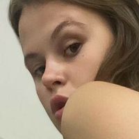Oksi333 Desnuda