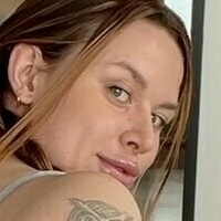 Olivia Hale Desnuda