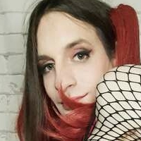 Paskie Songbird Desnuda