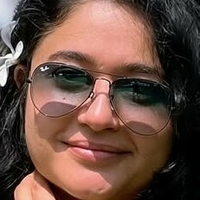 Poonam Bajwa Desnuda