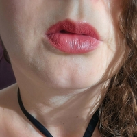 Rich Protection Desnuda