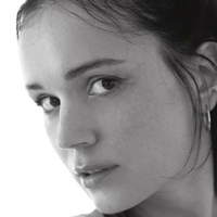 Valeria Skjørvestad Desnuda